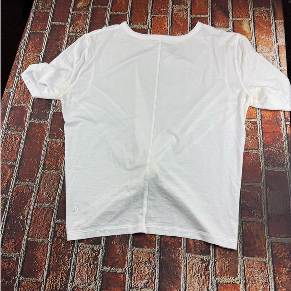 Lululemon Athletica White Tie Front Short Sleeve T-Shirt - Picture 4 of 4